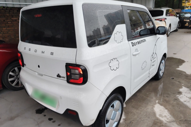 吉利银河 2024款 熊猫mini 200km 耐力熊车身外观7