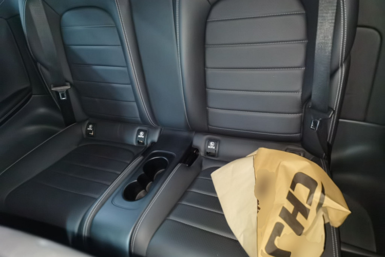 奔驰C级(进口) 2018款 C 200 轿跑车中控内饰21