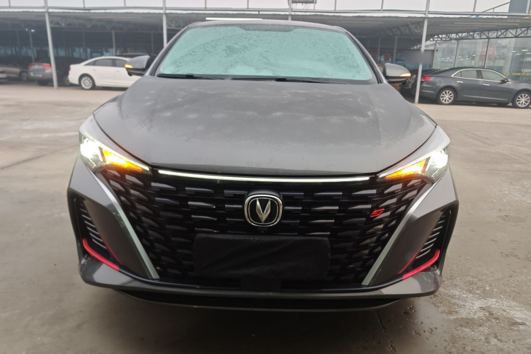 长安 逸动 2022款 PLUS 蓝鲸NE 1.4T GDI DCT尊贵版车身外观2