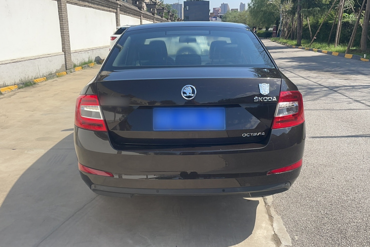 斯柯达 明锐 2016款 1.6L 自动创行版车身外观6004