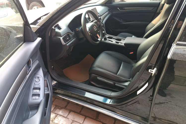 本田 雅阁 2018款 230TURBO 舒适版 国V中控内饰20