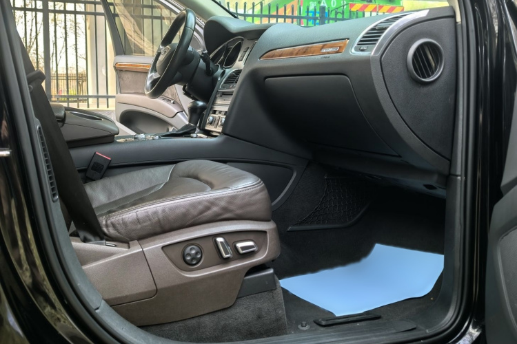 奥迪Q7 2015款 35 TFSI 进取型局部细节41