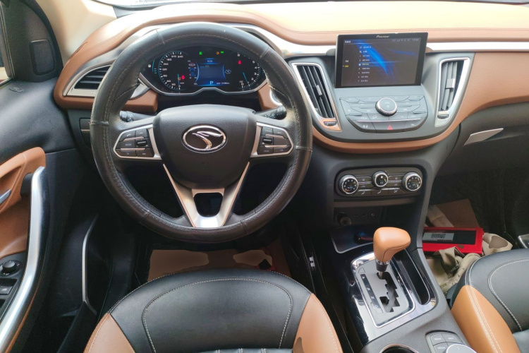 东南DX7 2018款 1.5T 自动豪华型中控内饰13