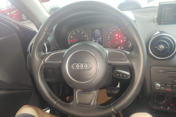 奥迪A1 2014款 30 TFSI Sportback时尚型局部细节13