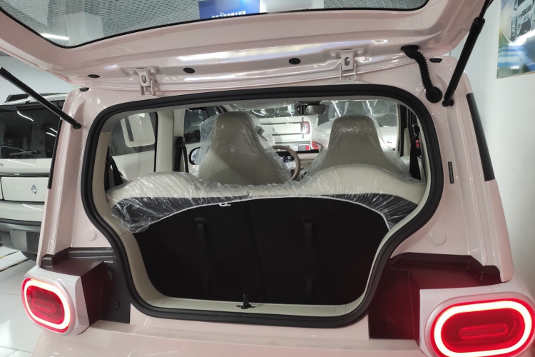 五菱汽车 宏光MINIEV 2024款 第三代 215km 青春版机舱底盘23