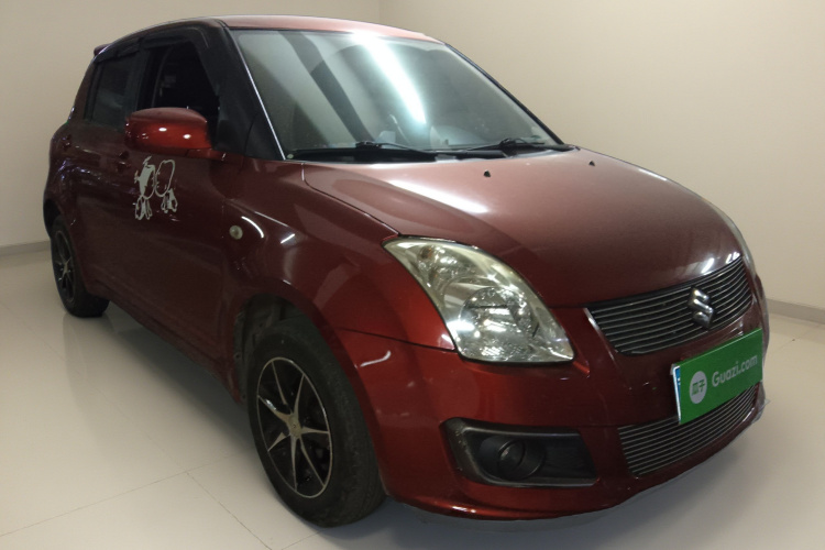 铃木 雨燕 2013款 1.3L 手动超值版车身外观3