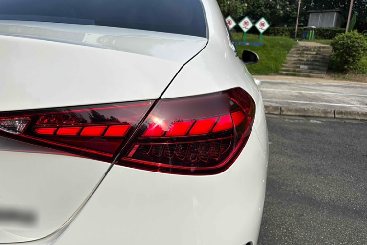 奔驰C级 2025款 C 260 L 运动版车身外观6012