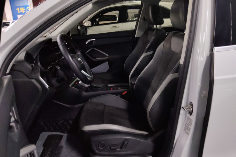 奥迪Q3 2019款 35 TFSI 进取动感型局部细节19