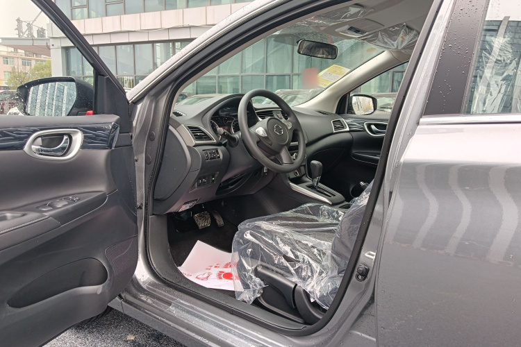 日产 轩逸 2024款 改款三 经典 1.6XE CVT舒适版中控内饰7002