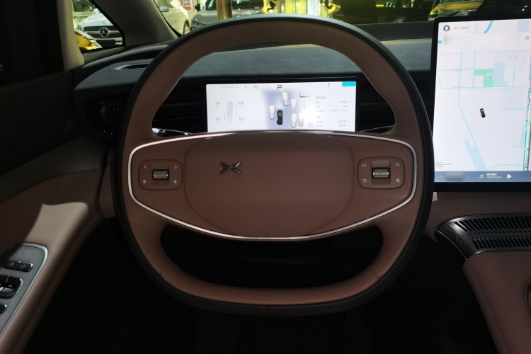 小鹏X9 2025款 740超长续航 Max中控内饰13