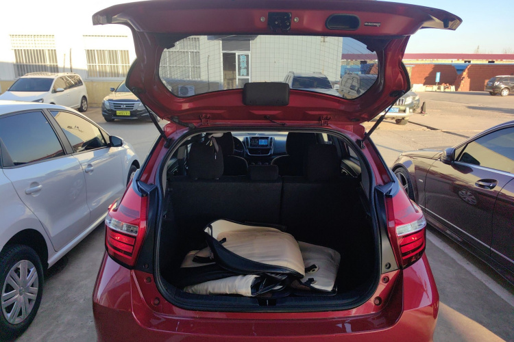 丰田 YARiS L 致炫 2019款 1.5E CVT魅动版 国VI机舱底盘23