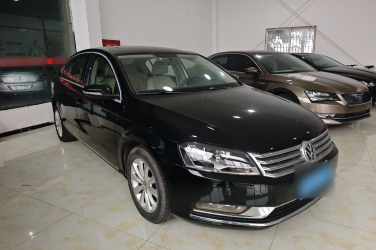 大众 迈腾 2013款 1.8TSI 领先型车身外观3