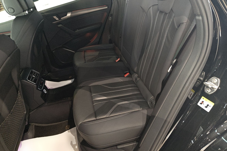 奥迪Q5L 2024款 40 TFSI 豪华动感型中控内饰21