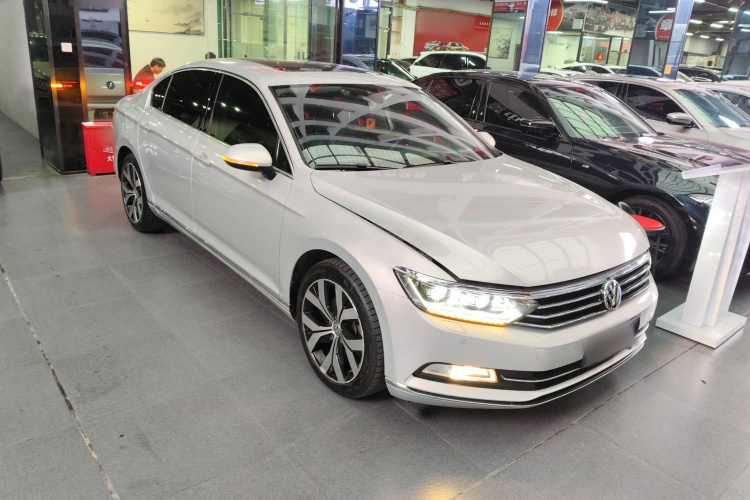 大众 迈腾 2018款 380TSI DSG 尊贵型车身外观3