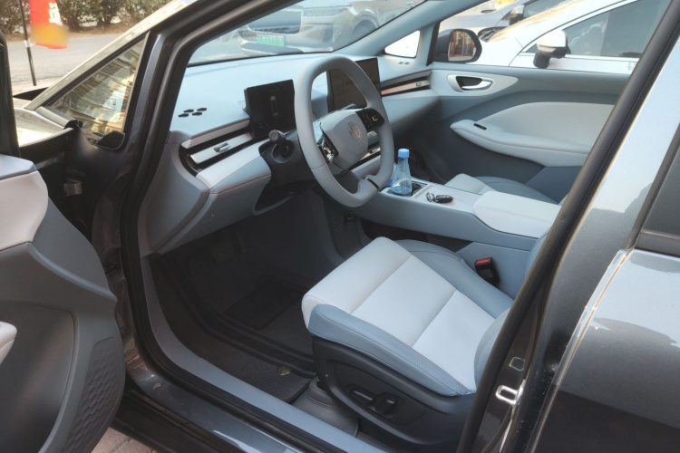 名爵 MG4 EV 2026款 437 从容版中控内饰20