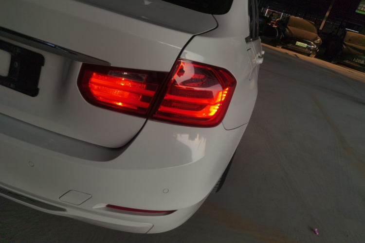 宝马3系 2015款 320Li 超悦版时尚型车身外观6001