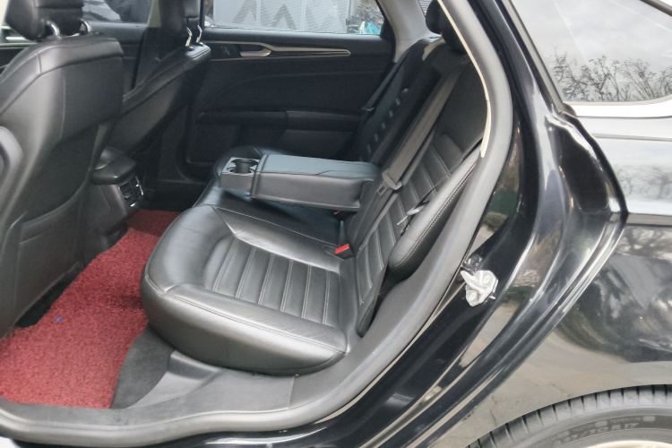 福特 蒙迪欧 2013款 2.0L GTDi200豪华型中控内饰7004