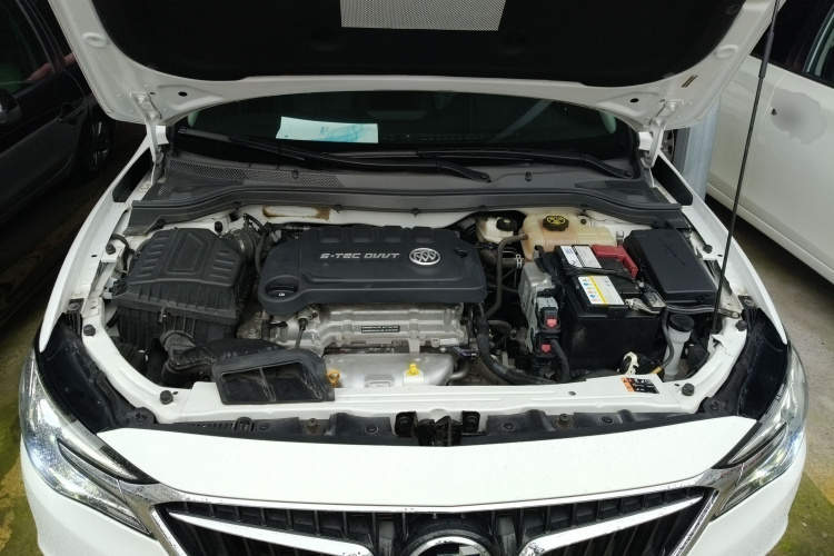 别克 英朗 2021款 改款 典范 1.5L 自动精英型机舱底盘24