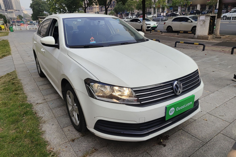 大众 朗逸 2017款 1.6L 自动风尚版车身外观3