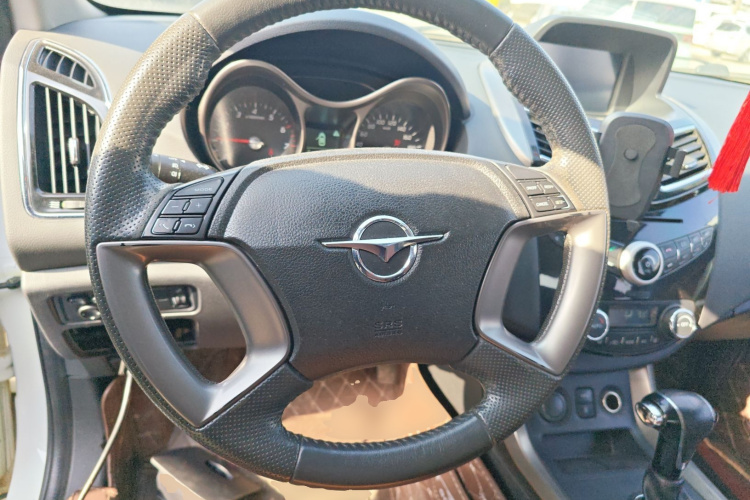 海马S5 2015款 1.5T CVT豪华型运动版中控内饰13