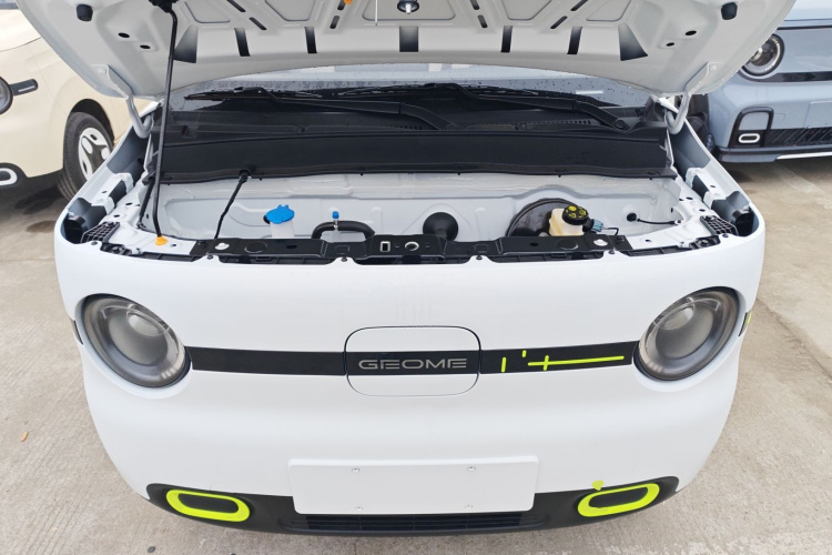 吉利银河 熊猫 2025款 210km 元气熊机舱底盘24