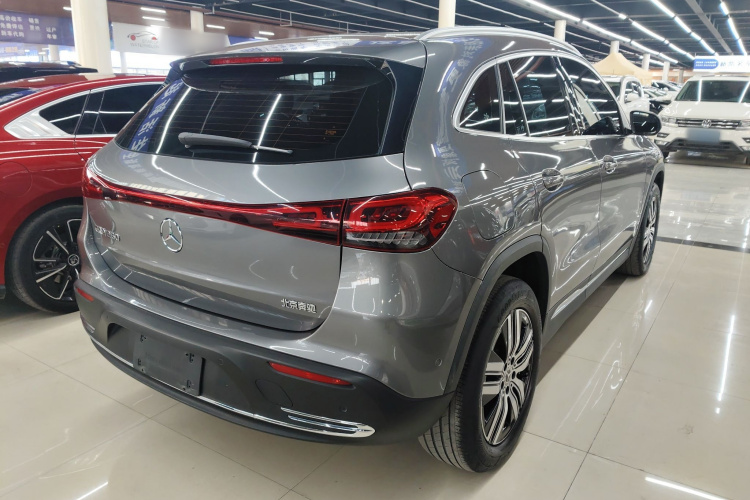 奔驰EQA 2023款 EQA 260车身外观7