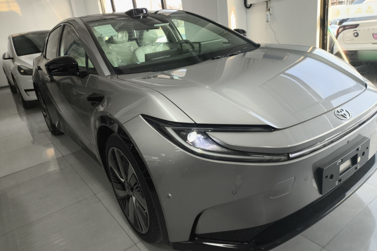 丰田bZ5 2025款 550 PRO智行版车身外观3