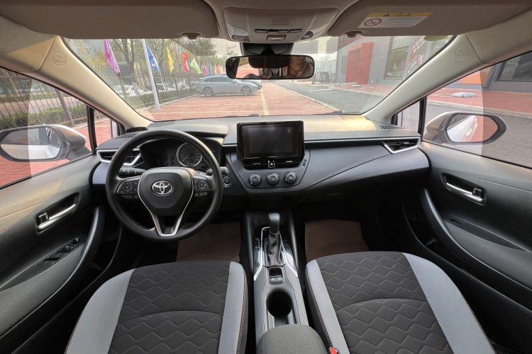丰田 卡罗拉 2023款 1.2T 先锋版中控内饰7002