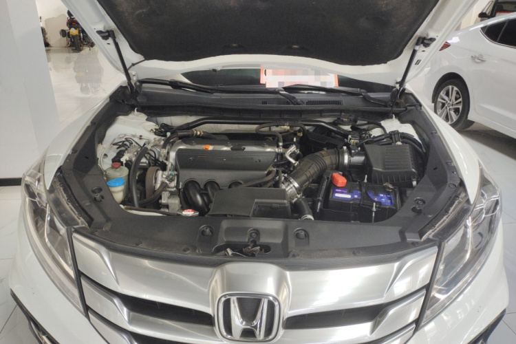 本田 歌诗图 2014款 2.4L 豪华版机舱底盘24
