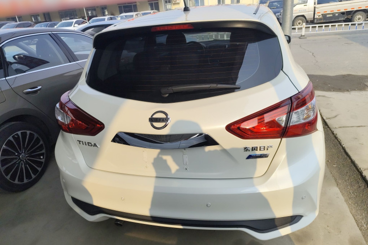 日产 骐达TIIDA 2016款 1.6L CVT智尊版车身外观6