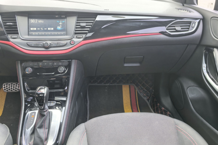 别克 威朗 2016款 两厢GS 20T 双离合豪情运动型中控内饰7014