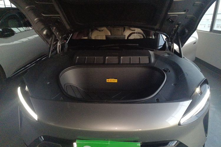 小米汽车 小米YU7 2025款 超长续航高性能四驱Max版机舱底盘24