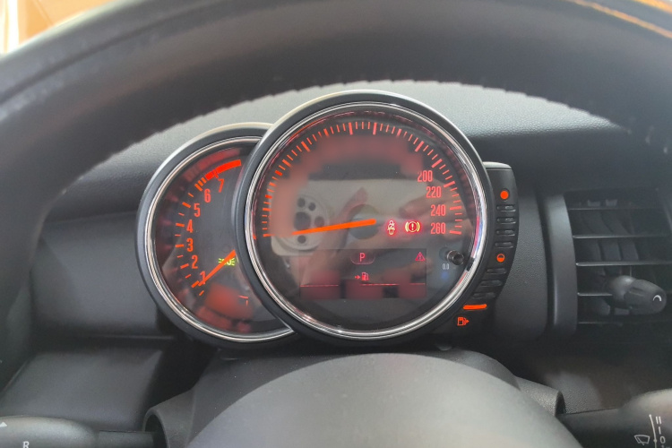 MINI 2014款 1.2T ONE+局部细节14