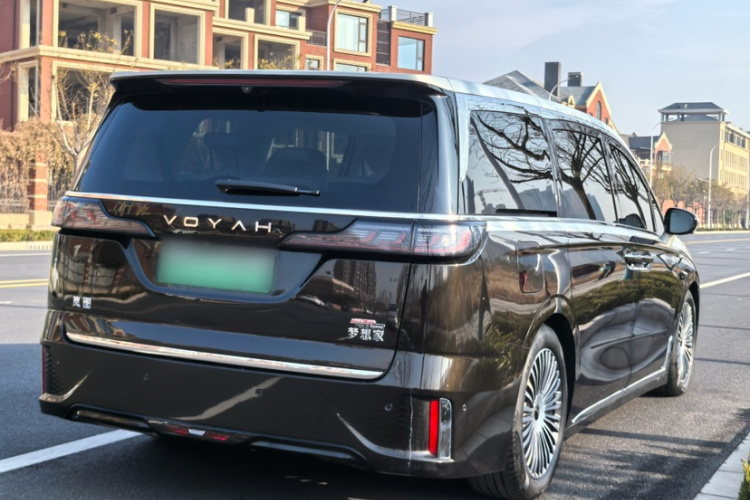 岚图汽车 岚图梦想家 2025款 PHEV 四驱旗舰乾崑版车身外观6004