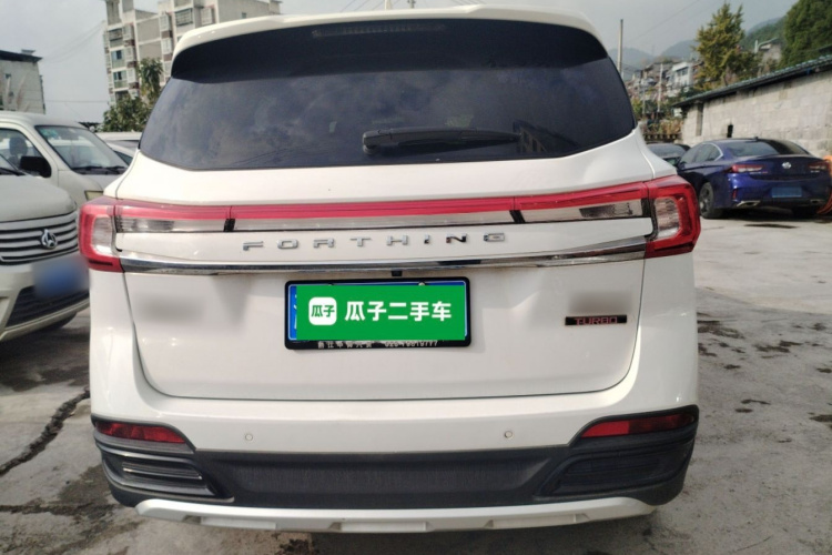 东风风行 风行T5 2018款 230T CVT智享型车身外观6