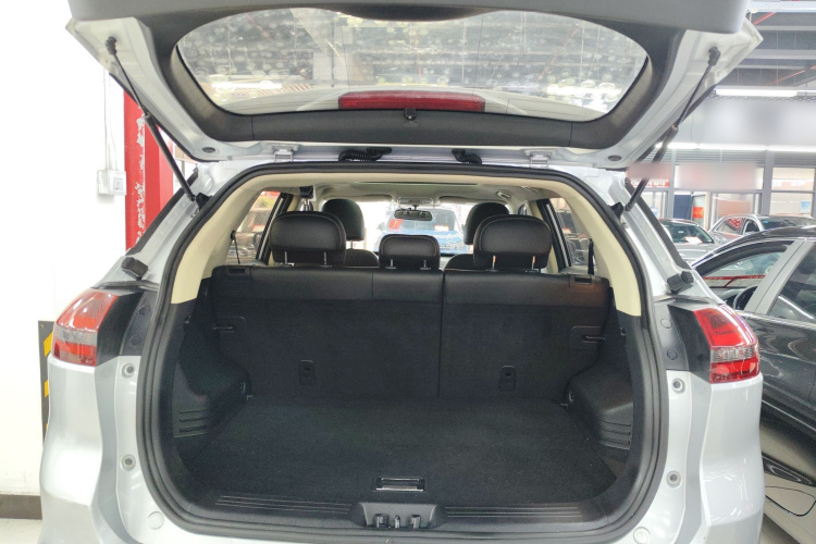 吉利汽车 博越 2018款 1.8TD 自动两驱智雅型机舱底盘23