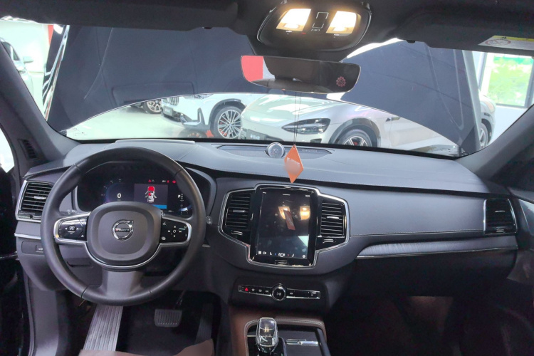 沃尔沃XC90 2023款 B6 智雅豪华版 7座中控内饰7002