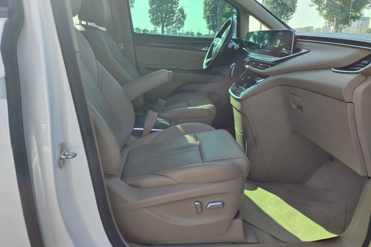 别克GL8 2020款 ES陆尊 653T 豪华型中控内饰7005