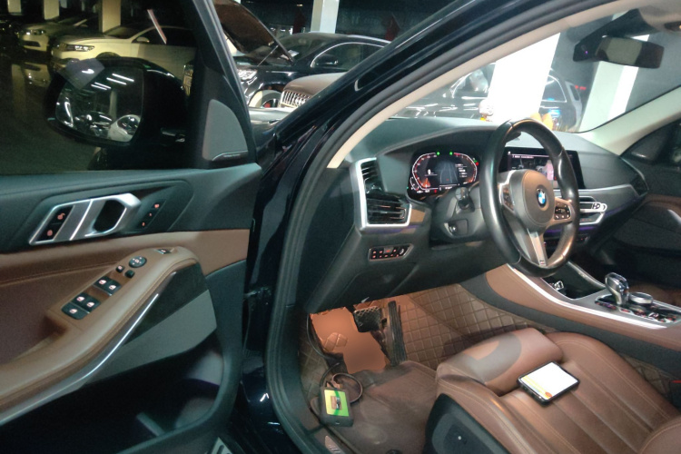 宝马X5(进口) 2021款 xDrive40i M运动套装中控内饰20