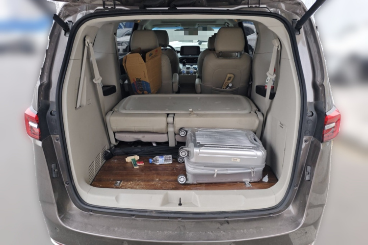 别克GL8 2022款 陆上公务舱 652T 舒适型中控内饰23