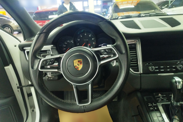 保时捷 2017款  Macan 2.0T中控内饰13