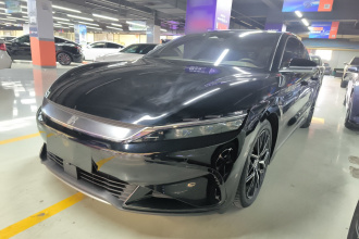 比亚迪 汉 2022款 EV 创世版 610KM四驱尊享型