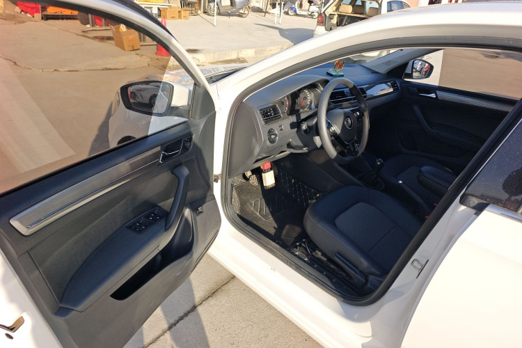 大众 桑塔纳 2019款 1.5L 手动舒适版 国VI中控内饰20