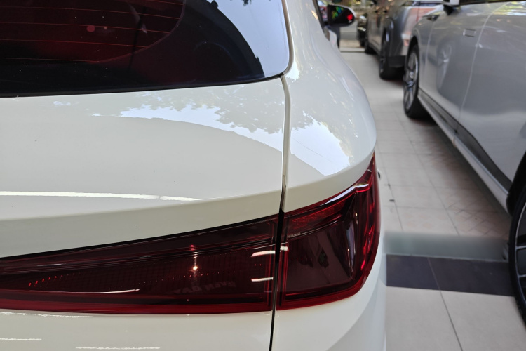 比亚迪e2 2023款 豪华型车身外观6001