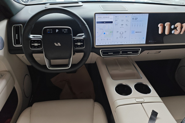 理想汽车 理想L9 2024款 Ultra中控内饰12