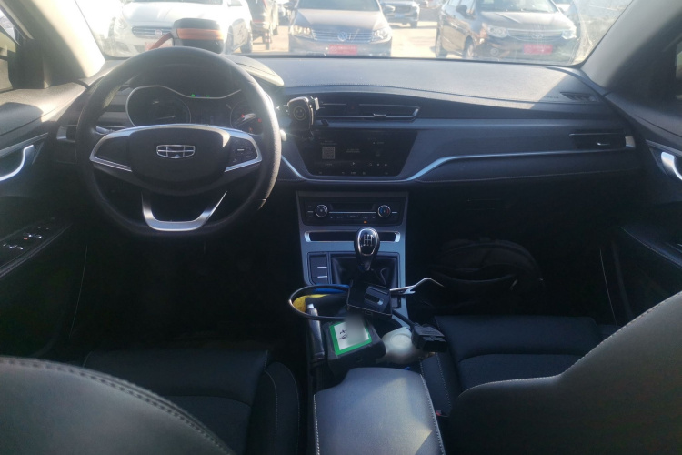 吉利汽车 帝豪 2021款 UP 1.5L 手动豪华型中控内饰12