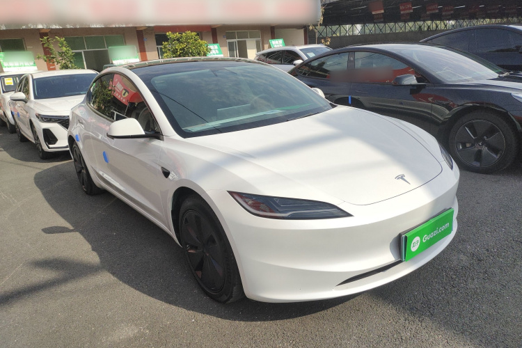 特斯拉 Model 3 2023款 长续航全轮驱动版车身外观6002