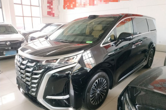 腾势D9 2025款 DM-i 智驾版 1020 四驱旗舰型