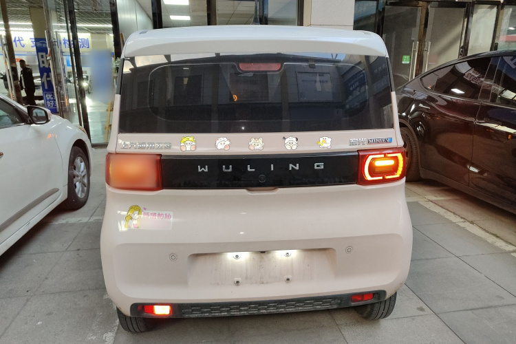 五菱汽车 宏光MINIEV 2022款 马卡龙时尚款 磷酸铁锂车身外观6004