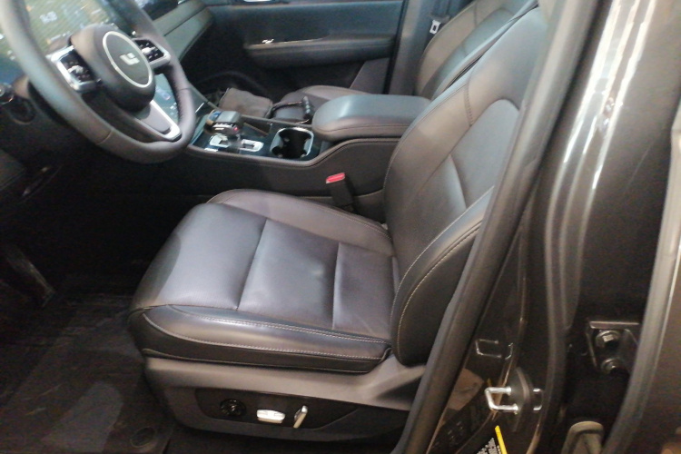 理想汽车 理想ONE 2020款 增程6座版中控内饰19